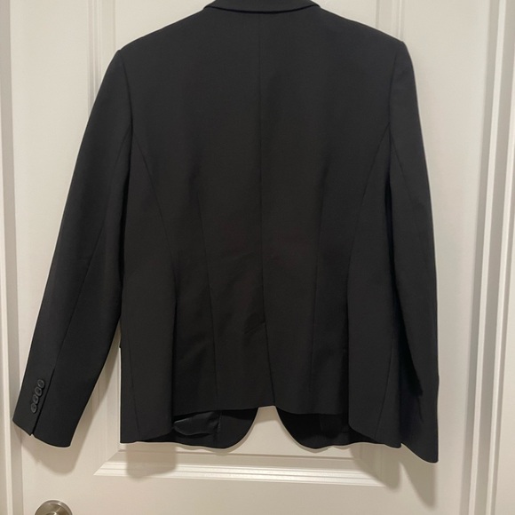 NEGOTIABLE PRICING EXCELLENT CONDITION - Picture 2 of 2